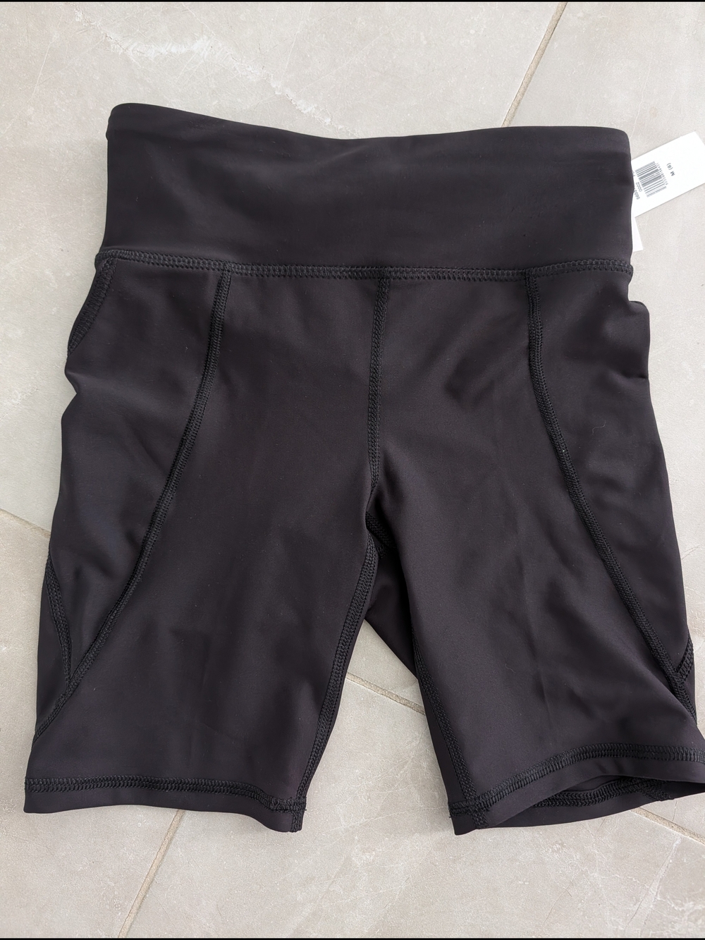 5/$35 Old Navy Powersoft Bike Shorts – Girls Size 8